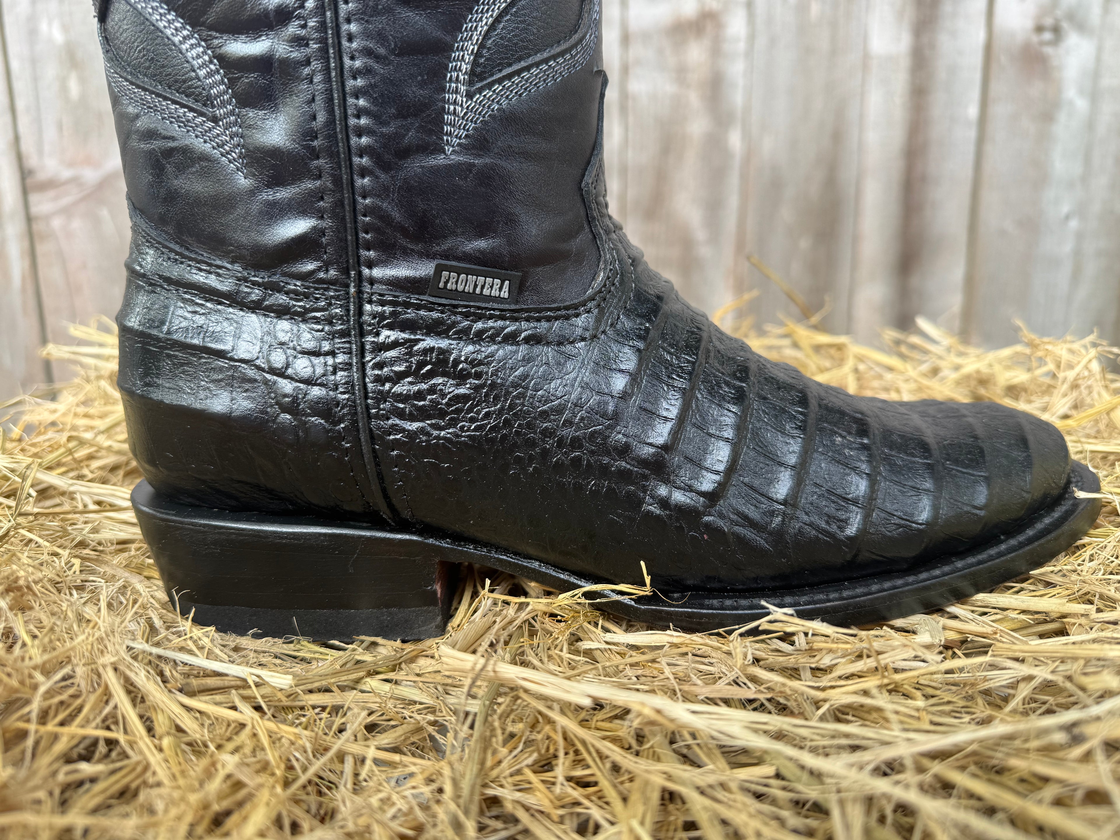 Frontera Men's Black Imitation Crocodile Print Round Toe Western Boots