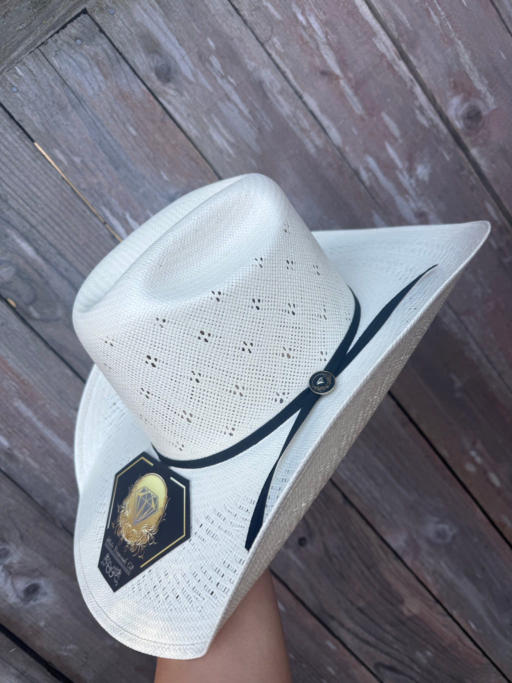 White Diamonds Co. Men's Sombrero Fino Vaquero with Medallion Detail