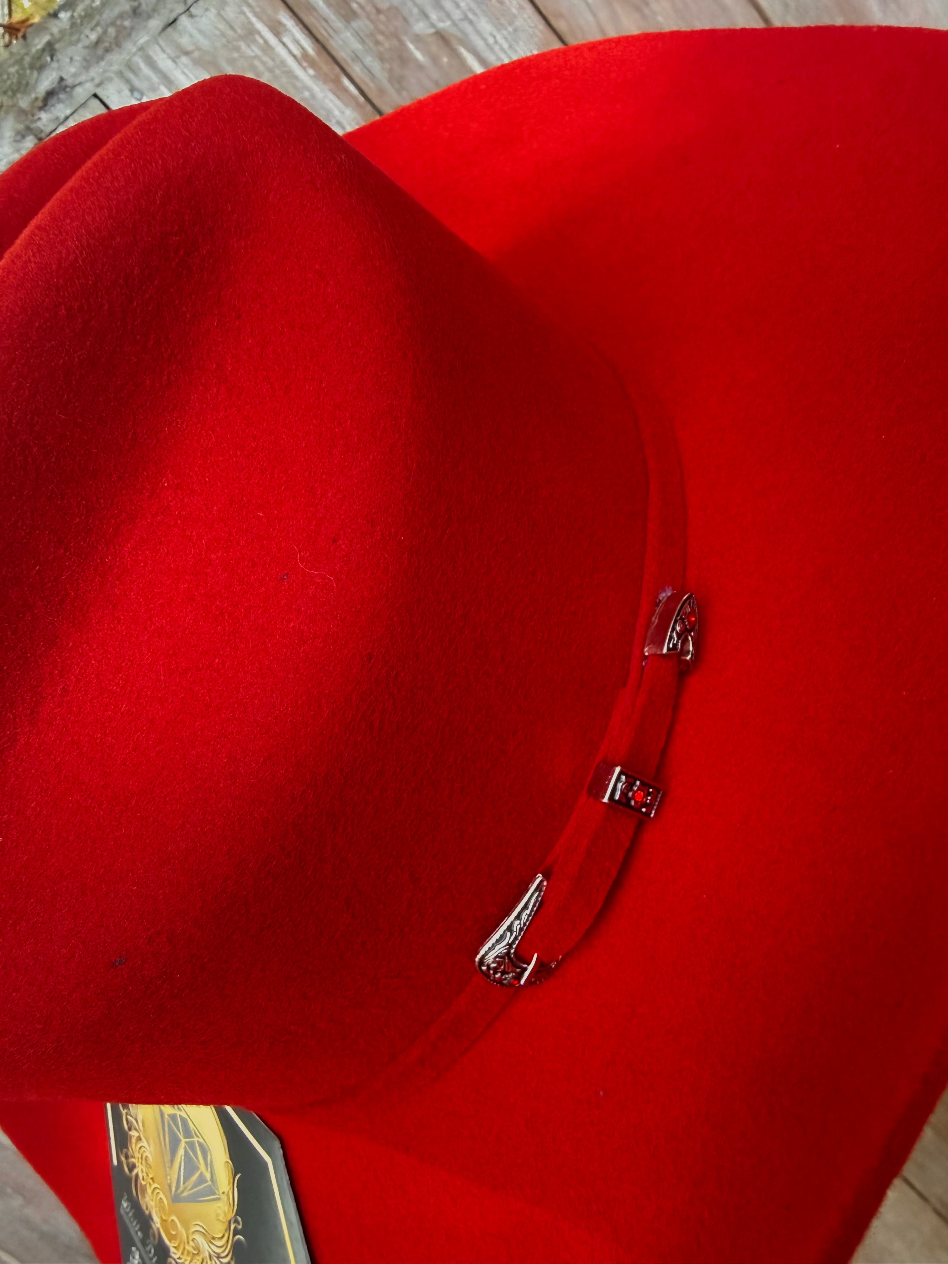 White Diamonds Co. Red 200X Women's Tejana